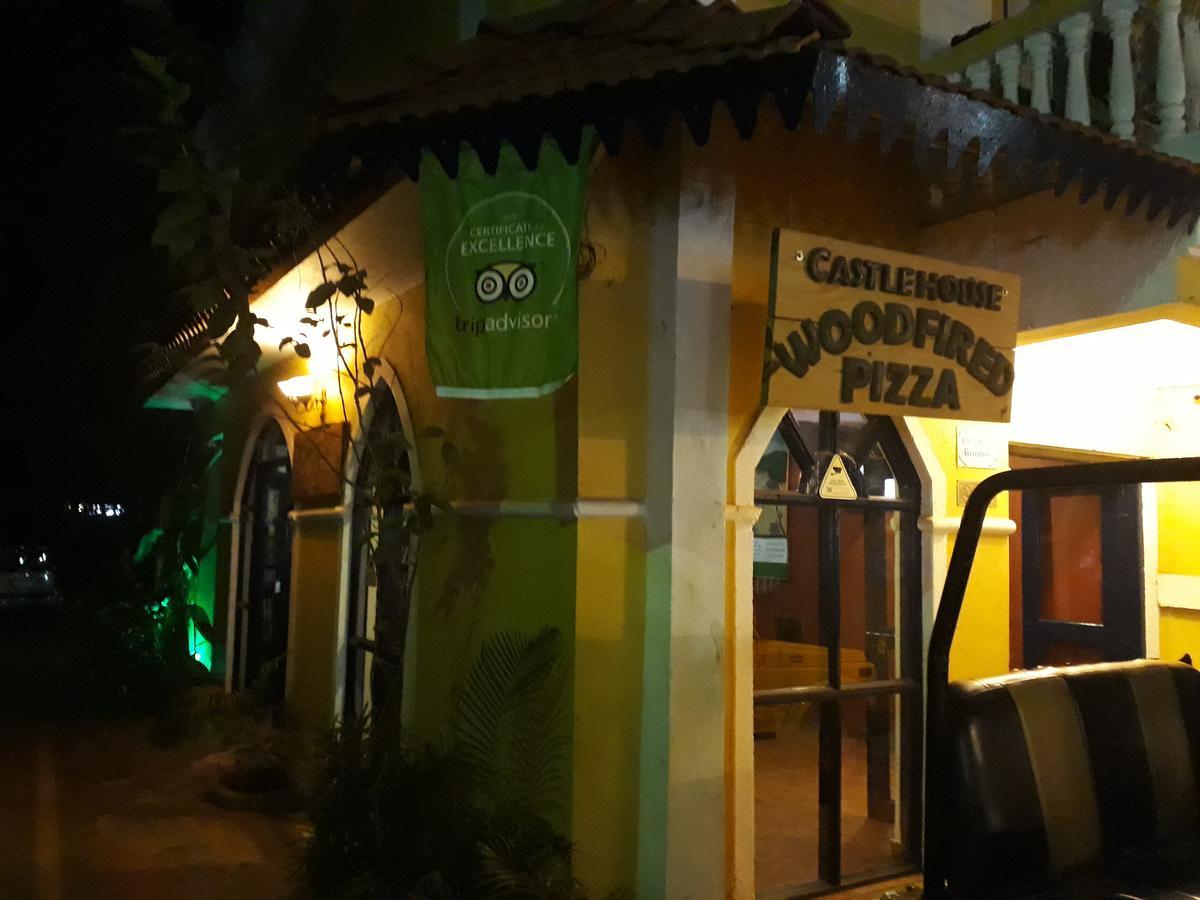 Castle House Calangute Hotel Exterior foto